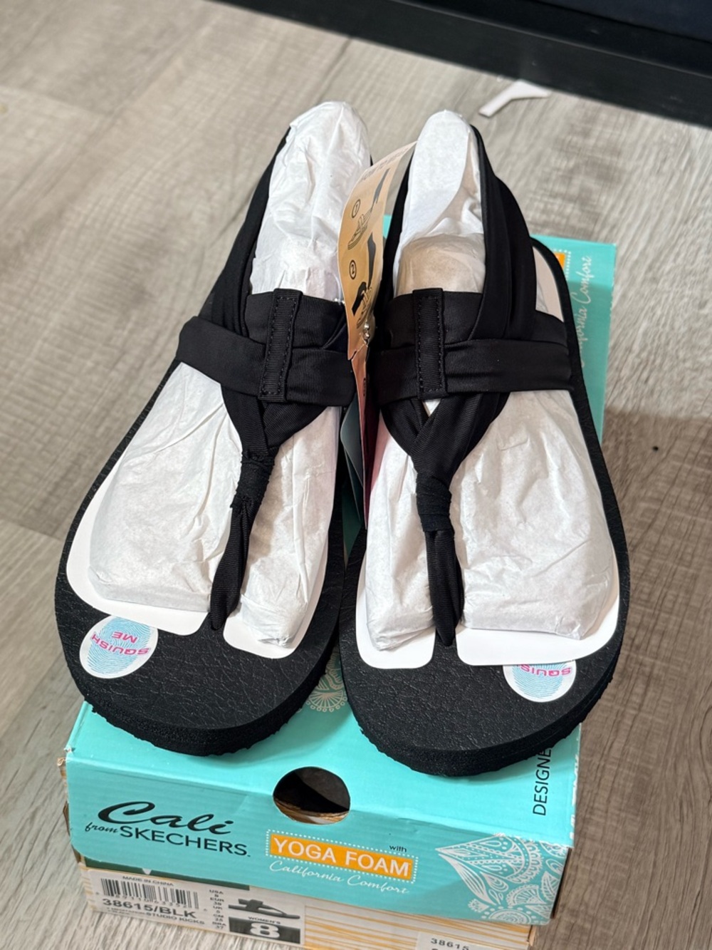 New Skechers womens Meditation Studio Kicks Yoga Foam Sandals in black size 8 - Picture 3 of 7